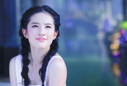 圈内人真实爆料刘亦菲,娱乐圈背后的真实生活揭秘